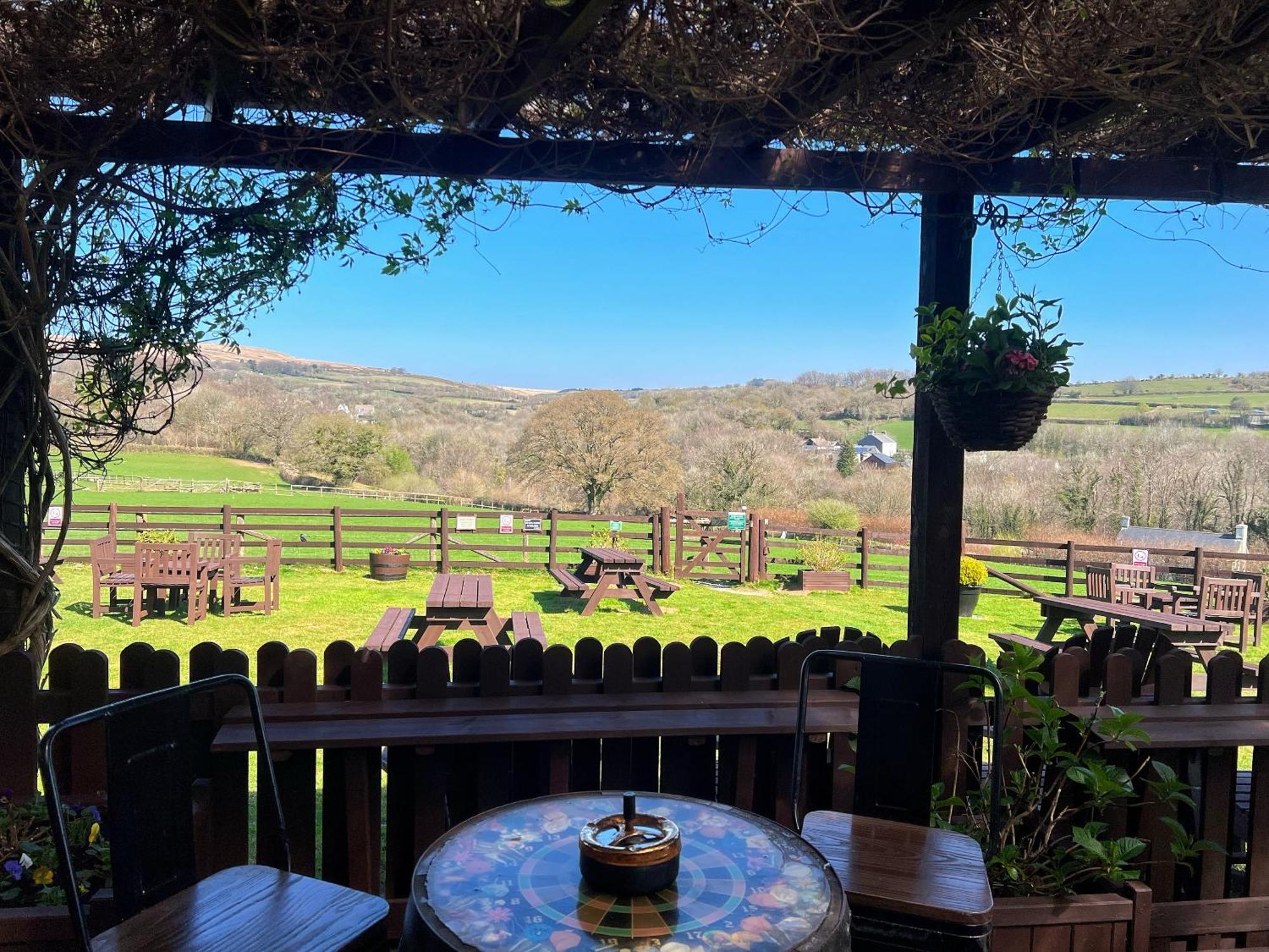 The Mary Tavy Inn Marytavy Buitenkant foto