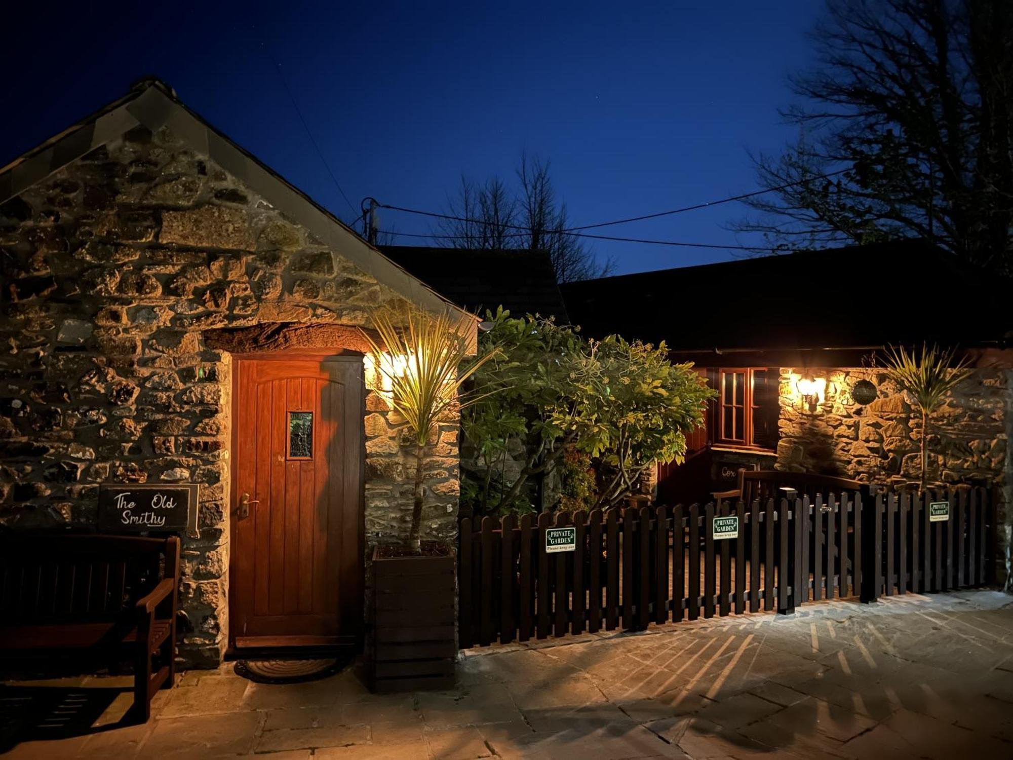 The Mary Tavy Inn Marytavy Buitenkant foto